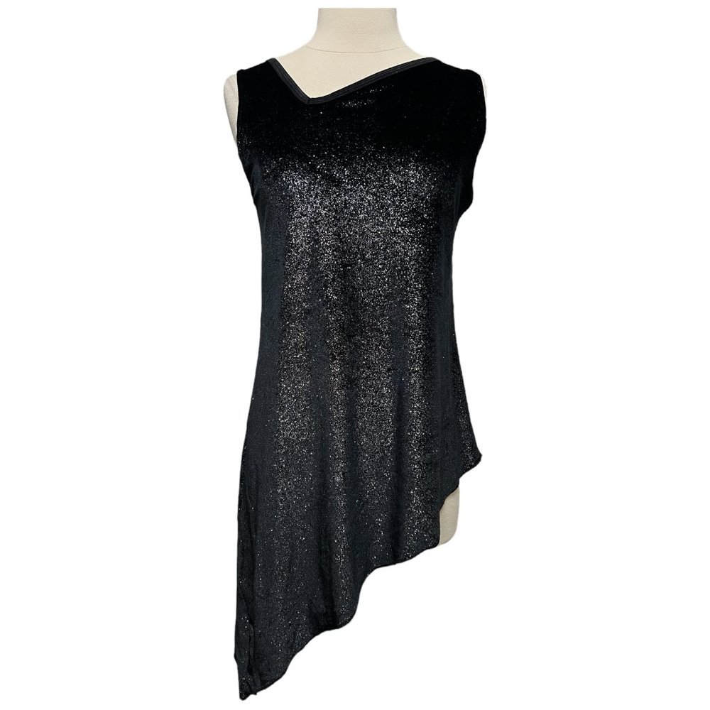 Sleeveless black and silver dance top